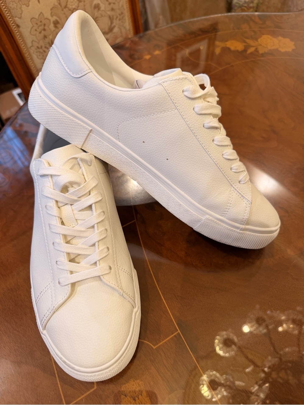 H&M Classic Men's White Low-Top Sneakers Sz 44 us sz 11.0